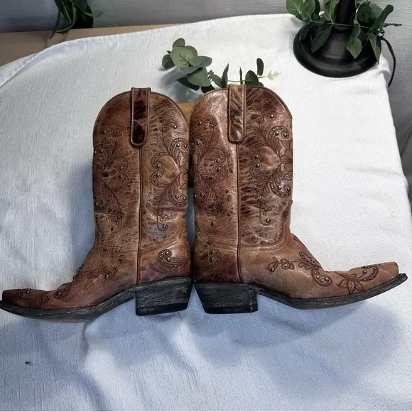Brown Embroidered Women’s Cavender’s Cowboy Boots with Studs Size 7 B - Picture 3 of 14